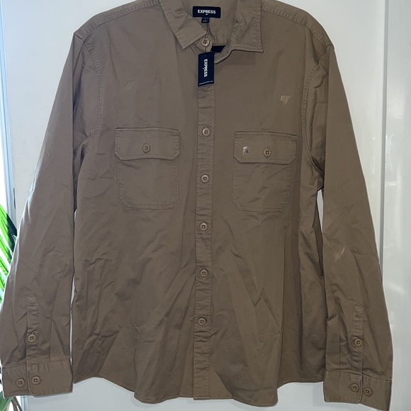 NWT men’s express button up - Picture 3 of 5
